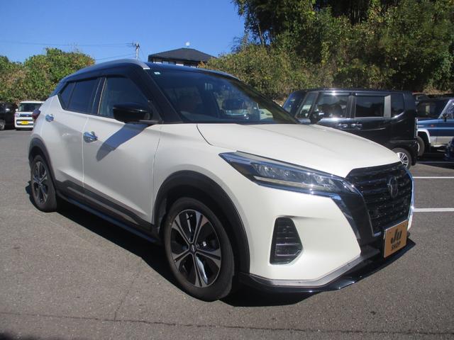 キックス Ｘ　ツートーンインテリアエディション　ワンオーナー車　禁煙車　純正９インチナビ　アラウンドビューモニター　プロパイロット　エマージェンシーブレーキ　インテリジェントミラー　シートヒーター　クルーズコントロール（4枚目）