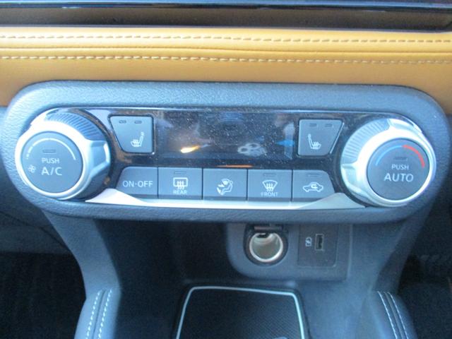 キックス Ｘ　ツートーンインテリアエディション　ワンオーナー車　禁煙車　純正９インチナビ　アラウンドビューモニター　プロパイロット　エマージェンシーブレーキ　インテリジェントミラー　シートヒーター　クルーズコントロール（12枚目）