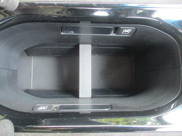 ヴェゼル ＲＳ・ホンダセンシング　ワンオーナー車　禁煙車　純正８インチナビ　バックカメラ　シートヒーター　安全装備　電格ミラー　スペアキー　ステアリングリモコン　クルーズコントロール　ＥＴＣ（15枚目）