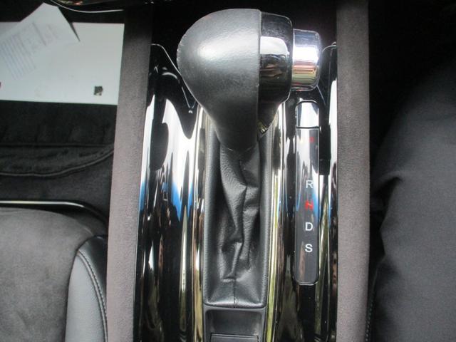 ヴェゼル ＲＳ・ホンダセンシング　ワンオーナー車　禁煙車　純正８インチナビ　バックカメラ　シートヒーター　安全装備　電格ミラー　スペアキー　ステアリングリモコン　クルーズコントロール　ＥＴＣ（18枚目）