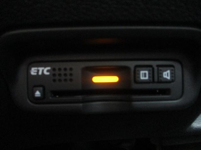 ヴェゼル ＲＳ・ホンダセンシング　ワンオーナー車　禁煙車　純正８インチナビ　バックカメラ　シートヒーター　安全装備　電格ミラー　スペアキー　ステアリングリモコン　クルーズコントロール　ＥＴＣ（31枚目）