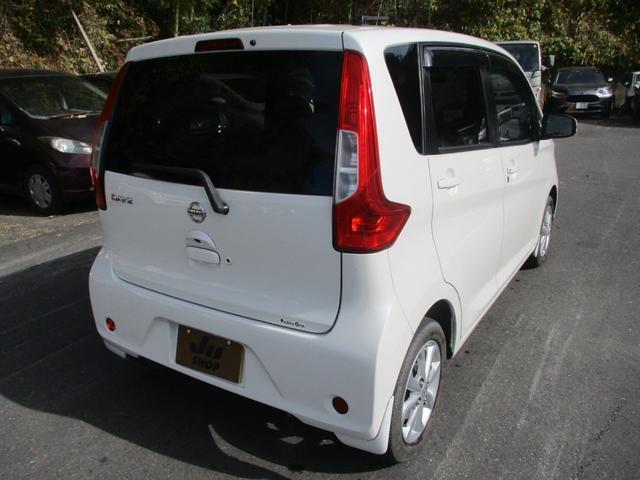 デイズ Ｘ　モカセレクション　禁煙車　純正７インチナビ　バックカメラ　スペアキー　アイドリングストップ　電格ミラー　ステアリングリモコン　プッシュスタート（6枚目）