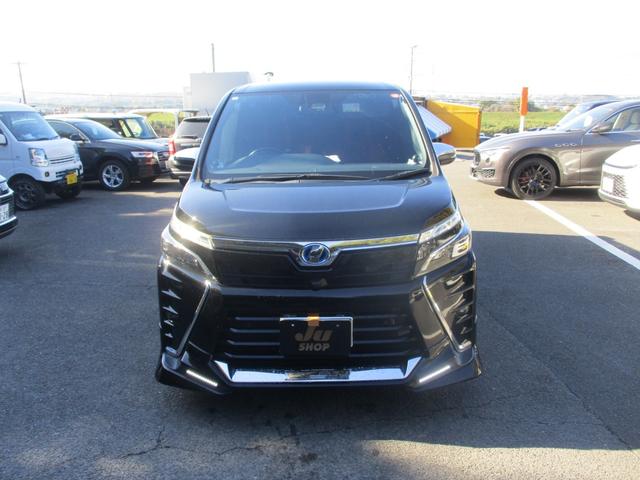 ヴォクシー ハイブリッドZS 煌II アルパインナビ アルパイン後席モニター フルセグTV バックカメラ シートカバー 両側パワースライドドア ETC オートハイビーム 安全装備 プッシュスタート シートヒーター ステアリングリモコン(4枚目)