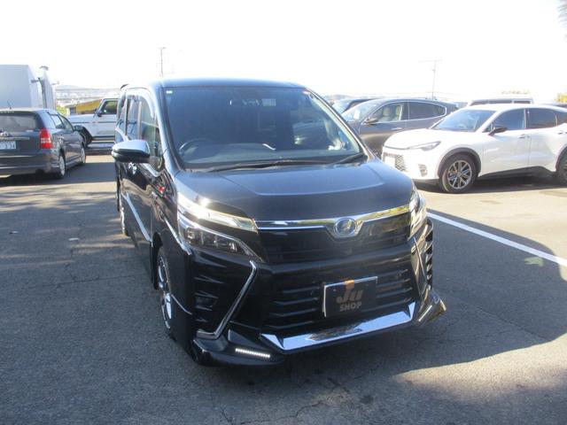 ヴォクシー ハイブリッドZS 煌II アルパインナビ アルパイン後席モニター フルセグTV バックカメラ シートカバー 両側パワースライドドア ETC オートハイビーム 安全装備 プッシュスタート シートヒーター ステアリングリモコン(5枚目)