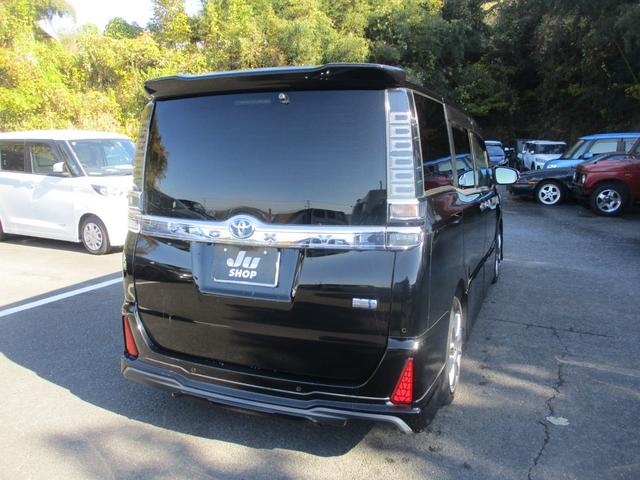 ヴォクシー ハイブリッドZS 煌II アルパインナビ アルパイン後席モニター フルセグTV バックカメラ シートカバー 両側パワースライドドア ETC オートハイビーム 安全装備 プッシュスタート シートヒーター ステアリングリモコン(7枚目)