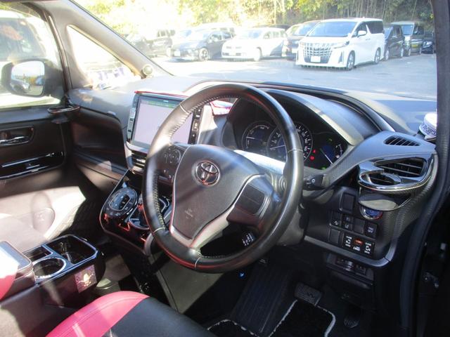 ヴォクシー ハイブリッドZS 煌II アルパインナビ アルパイン後席モニター フルセグTV バックカメラ シートカバー 両側パワースライドドア ETC オートハイビーム 安全装備 プッシュスタート シートヒーター ステアリングリモコン(11枚目)