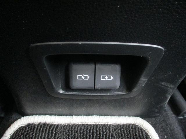 カローラツーリング ハイブリッド ダブルバイビー 純正ディスプレイオーディオ バックカメラ ステアリングヒーター シートヒーター オートハイビーム ETC クルーズコントロール ステアリングリモコン(12枚目)