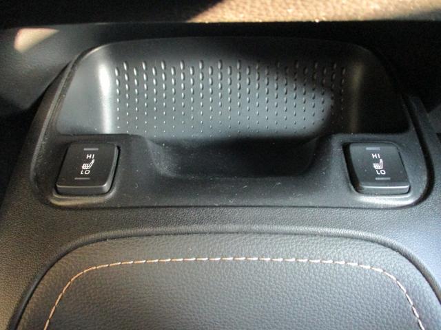 カローラツーリング ハイブリッド ダブルバイビー 純正ディスプレイオーディオ バックカメラ ステアリングヒーター シートヒーター オートハイビーム ETC クルーズコントロール ステアリングリモコン(17枚目)