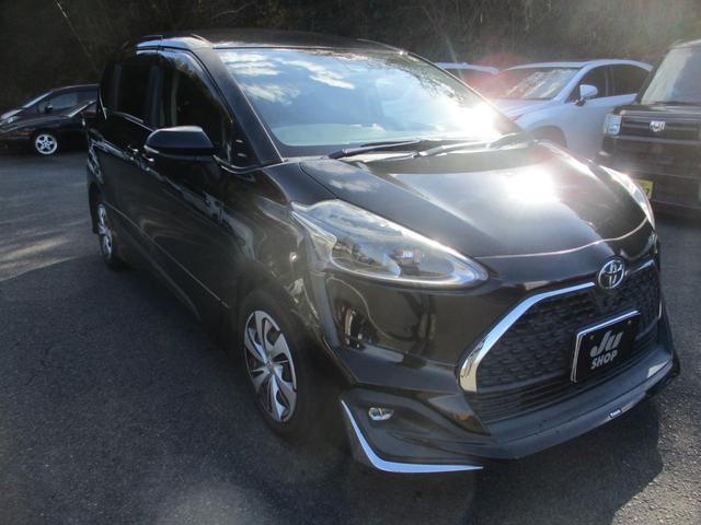 シエンタ Ｇ　クエロ　ワンオーナー車　禁煙車　モデリスタ　スペアキー　純正９インチナビ　フルセグＴＶ　ＴＶキャンセラー　全方位カメラ　両側パワースライドドア　ＥＴＣ　オートハイビーム　ステアリングリモコン（3枚目）