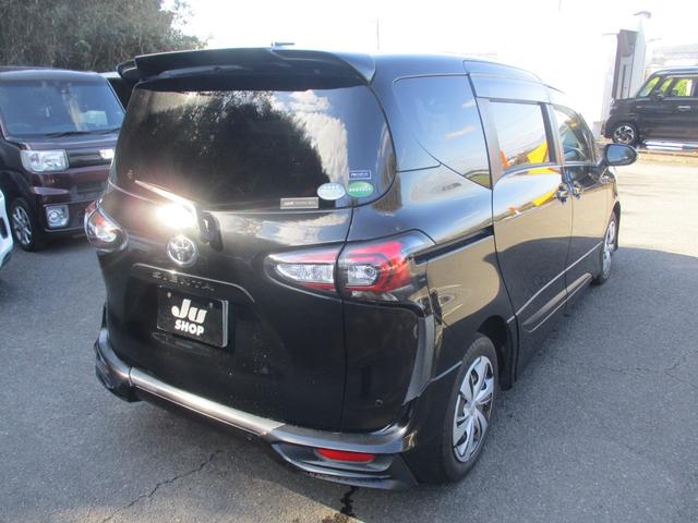 シエンタ Ｇ　クエロ　ワンオーナー車　禁煙車　モデリスタ　スペアキー　純正９インチナビ　フルセグＴＶ　ＴＶキャンセラー　全方位カメラ　両側パワースライドドア　ＥＴＣ　オートハイビーム　ステアリングリモコン（8枚目）