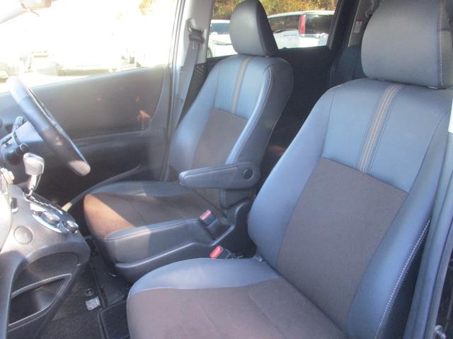 シエンタ Ｇ　クエロ　ワンオーナー車　禁煙車　モデリスタ　スペアキー　純正９インチナビ　フルセグＴＶ　ＴＶキャンセラー　全方位カメラ　両側パワースライドドア　ＥＴＣ　オートハイビーム　ステアリングリモコン（10枚目）