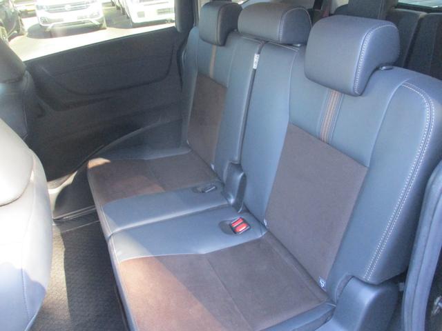 シエンタ Ｇ　クエロ　ワンオーナー車　禁煙車　モデリスタ　スペアキー　純正９インチナビ　フルセグＴＶ　ＴＶキャンセラー　全方位カメラ　両側パワースライドドア　ＥＴＣ　オートハイビーム　ステアリングリモコン（11枚目）