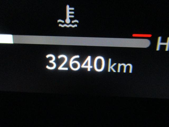 ハリアーハイブリッド Ｚ　パワーバックドア　ＪＢＬサウンド　デジタルインナーミラー　ＢＳＭ　レーダー　オートハイビーム　ＥＴＣ２．０　パワーシート　クルーズコントロール　ステアリングリモコン（34枚目）