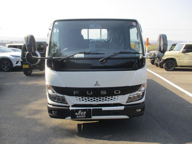 キャンター 全低床　平ボディ小型　スペアキー　オートライト　アイドリングストップ（4枚目）