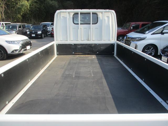 キャンター 全低床　平ボディ小型　スペアキー　オートライト　アイドリングストップ（28枚目）