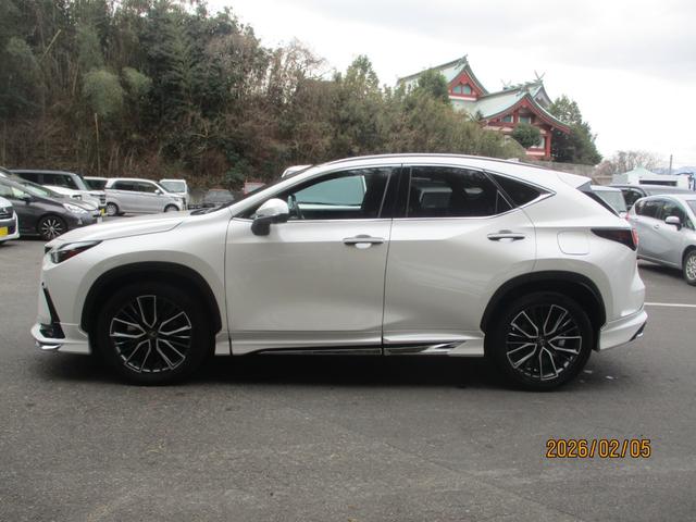 ＮＸ ＮＸ２５０　ワンオーナー車　禁煙車　モデリスタエアロ　サンルーフ　赤レザー　パワーバックドア　全方位カメラ　パドルシフト（18枚目）