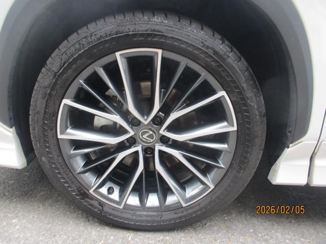 ＮＸ ＮＸ２５０　ワンオーナー車　禁煙車　モデリスタエアロ　サンルーフ　赤レザー　パワーバックドア　全方位カメラ　パドルシフト（19枚目）
