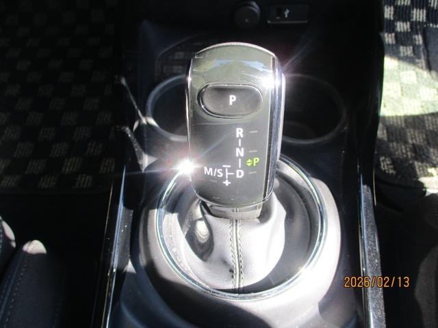 MINI クーパーD クラブマン シートヒーター クルーズコントロール オートライト Fドライブレコーダ- スペアキー(18枚目)