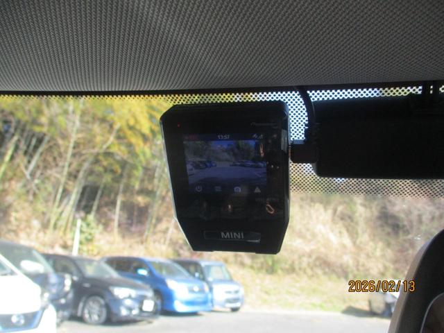 MINI クーパーD クラブマン シートヒーター クルーズコントロール オートライト Fドライブレコーダ- スペアキー(20枚目)