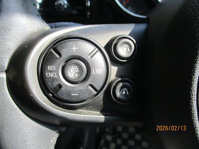 MINI クーパーD クラブマン シートヒーター クルーズコントロール オートライト Fドライブレコーダ- スペアキー(23枚目)