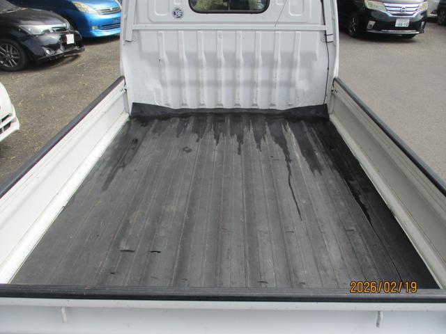 キャリイトラック ＫＵ　ワンオーナー　５ＭＴ　４ＷＤ（9枚目）