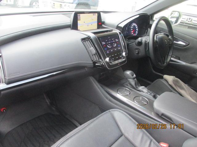 クラウンハイブリッド ＲＳアドバンス　モデリスタフルエアロ　モデリスタホイール　全方位カメラ　ＣＤ、ＤＶＤ　パワーシート　フルセグＴＶ　ドライブレコーダ－　オートハイビーム　クルーズコントロール　ステアリングリモコン　パドルシフト（14枚目）