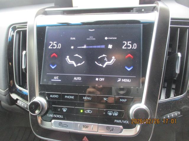 クラウンハイブリッド ＲＳアドバンス　モデリスタフルエアロ　モデリスタホイール　全方位カメラ　ＣＤ、ＤＶＤ　パワーシート　フルセグＴＶ　ドライブレコーダ－　オートハイビーム　クルーズコントロール　ステアリングリモコン　パドルシフト（21枚目）