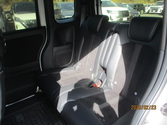 Ｎ－ＢＯＸカスタム Ｇ・Ｌターボホンダセンシング　両側パワースライドドア　純正ナビ　フルセグＴＶ　バックカメラ　シートヒーター　クルーズコントロール　ステアリングリモコン　ＥＴＣ　安全装備（11枚目）