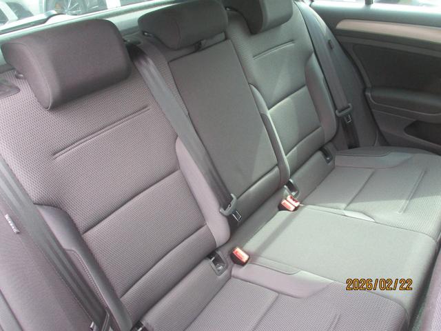 ゴルフ TSIコンフォートライン コネクト ワンオーナー車 禁煙車 クルーズコントロール フルセグTV バックカメラ CD、DVD ETC ドライブレコーダ-(32枚目)