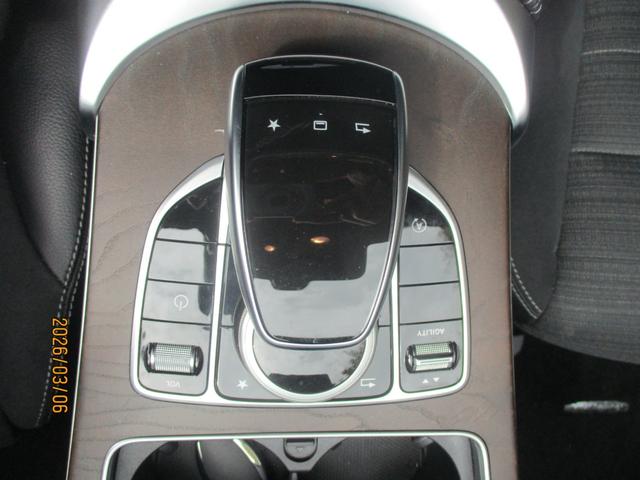 Ｃクラス Ｃ２００エクスクルーシブラインリミテッド　ワンオーナー車　フルセグＴＶ　バックカメラ　パドルシフト　ステアリングリモコン　プッシュスタート　シートヒーター　メモリーパワーシート（19枚目）