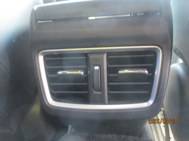 インサイト EX・ブラックスタイル 禁煙車 シートヒーター フルセグTV バックカメラ BSM クルーズコントロール ステアリングリモコン オートライト プッシュスタート(41枚目)