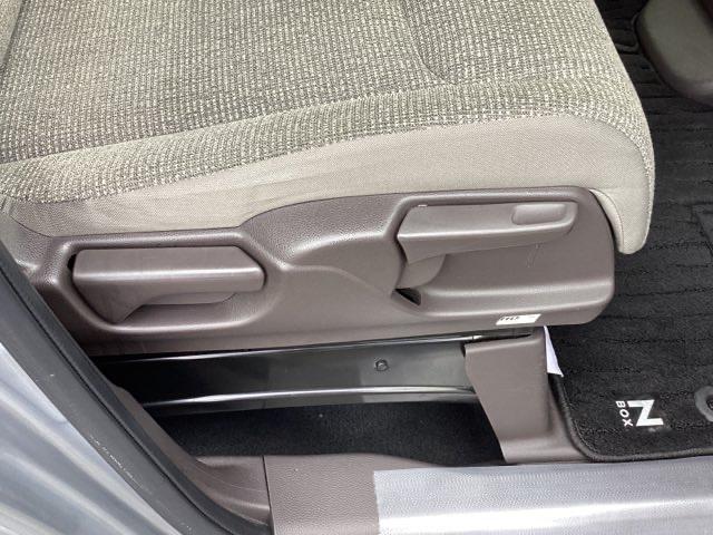 Ｎ－ＢＯＸ Ｇ・Ｌホンダセンシング　ナビ　フルセグ　リヤカメラ　ＶＳＡ付　スマートキー・プッシュスタート　ＡＣ　禁煙　バックアイカメラ　ＥＴＣ車載器　ベンチ　ＬＥＤライト　地デジ　オートクルーズコントロール　エアＢ　シートヒーター（25枚目）