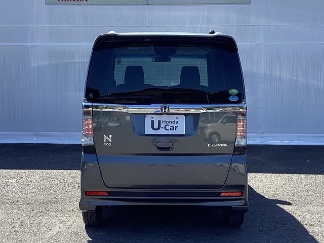 Ｎ－ＢＯＸカスタム Ｇ・Ｌパッケージ　ホンダ純正メモリーナビ　スマ－トキー　ＥＴＣ装備　助手席エアバッグ　横滑り防止機能　整備点検記録簿　ＤＶＤプレーヤー　運転席エアバック　パワーウィンドウ　オートエアコン　両側スライド片側電動ドア　ＰＳ（9枚目）