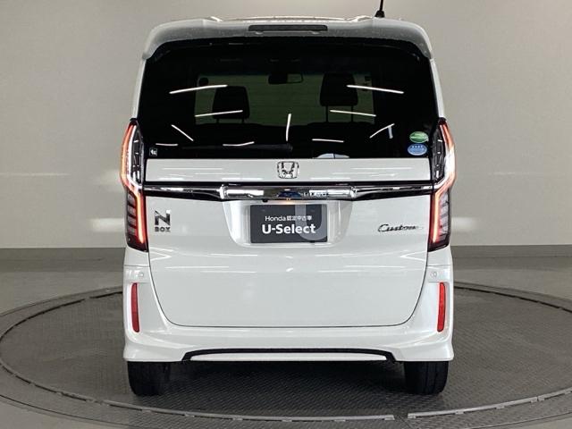 Ｎ－ＢＯＸカスタム Ｇ・Ｌホンダセンシング　純正ナビ　フルセグ　リアカメラ　ＡＣ　アイドルストップ　ＤＶＤ再生可　スマートキーシステム　オートクルーズ　後カメラ　ＵＳＢ接続　ＥＴＣ　ＬＥＤヘッドライト　ナビＴＶ　横滑り防止　サイドエアバッグ（9枚目）