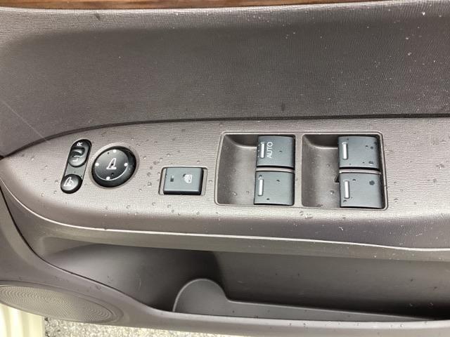 Ｎ－ＯＮＥ セレクト　メモリーナビ　衝突低減ブレーキ　ＥＴＣ　イモビライザー　ＥＳＣ　整備記録簿　ＤＶＤ再生可　ナビＴＶ　パワーウインドウ　インテリキー　キーレススタートシステム　フルセグテレビ　Ｗエアバッグ　Ｂモニ（24枚目）
