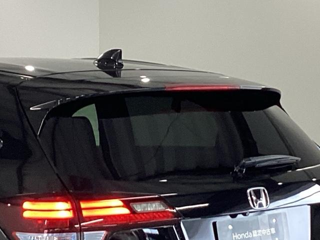 ヴェゼル ハイブリッドＲＳ・ホンダセンシング　純正メモリーナビ　ドラレコ　リアカメラ　ＥＴＣ付　定期点検記録簿　サイドＳＲＳ　Ｒカメ　フルオートエアコン　ＵＳＢ接続　両席エアバック　スマキー　オートクルーズコントロール　衝突軽減ブレーキシステム（29枚目）