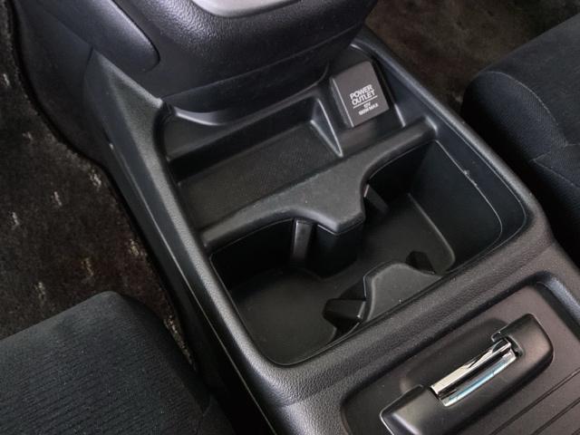 ＣＲ－Ｖ ２０Ｇ　純正ナビ　フルセグ　リアカメラ　アイドリングストップ　Ｗエアバッグ　ナビ＆ＴＶ　横滑防止装置　地デジ　キーフリー　盗難防止装置　スマ－トキ－　ＤＶＤ再生可能　オートクルーズコントロール　ＡＡＣ　ＡＢＳ（42枚目）