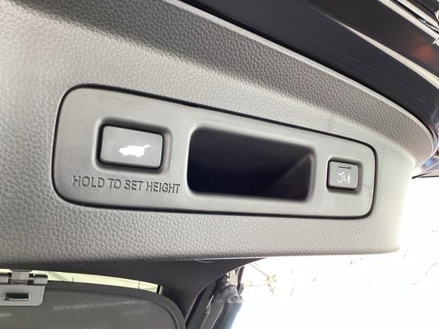 ヴェゼル ｅ：ＨＥＶＺ　純正メモリーナビ　リアカメラ　ＥＴＣ　衝突回避支援ブレーキ機能　スマキ　Ｐトランク　フルオートエアコン　エアバッグ　両席エアバック　Ｒカメ　記録簿付　パワーウィンドウ　ＬＥＤランプ　ソナー　クルーズＣ（67枚目）