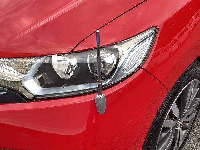 フィットハイブリッド Ｓパッケージ　メモリーナビ　ＥＴＣ　リアカメラ　点検記録簿　サイドエアバック　ＵＳＢ　ＶＳＡ　クルコン　地デジＴＶ　イモビライザー　パワーウィンドウ　スマキー　ＤＶＤ再生　ナビＴＶ　Ｗエアバック　パワステ　ＡＡＣ（22枚目）