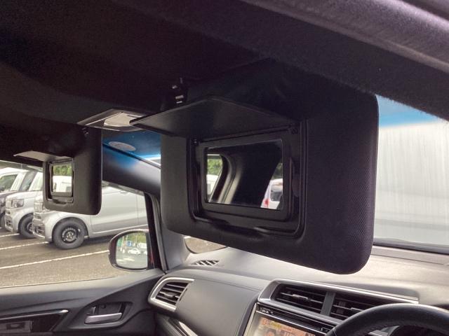 フィットハイブリッド Ｓパッケージ　メモリーナビ　ＥＴＣ　リアカメラ　点検記録簿　サイドエアバック　ＵＳＢ　ＶＳＡ　クルコン　地デジＴＶ　イモビライザー　パワーウィンドウ　スマキー　ＤＶＤ再生　ナビＴＶ　Ｗエアバック　パワステ　ＡＡＣ（33枚目）