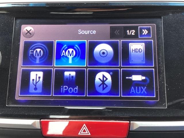 アコードハイブリッド ＥＸ　ＨＤＤナビ　リアカメラ　シートヒーター　リヤカメラ　衝突軽減システム　本革　盗難防止装置　パワーウィンドウ　地デジ　ＵＳＢ　ＬＥＤ　ＤＶＤ再生　記録簿　オートエアコン　ナビＴＶ　パワーステアリング（11枚目）