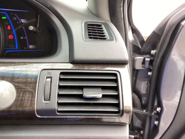 アコードハイブリッド ＥＸ　ＨＤＤナビ　リアカメラ　シートヒーター　リヤカメラ　衝突軽減システム　本革　盗難防止装置　パワーウィンドウ　地デジ　ＵＳＢ　ＬＥＤ　ＤＶＤ再生　記録簿　オートエアコン　ナビＴＶ　パワーステアリング（30枚目）