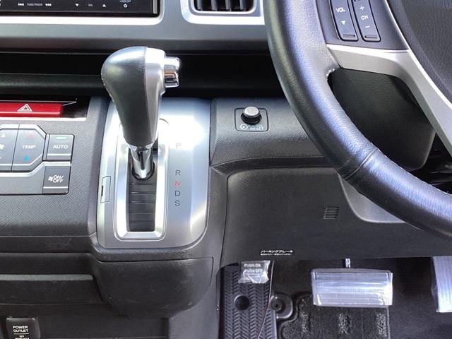 ステップワゴンスパーダ Zクールスピリット メモリーナビ リアカメラ ETC バックカメ キーフリー ナビTV 横滑防止 記録簿付き DVD視聴可能 フルオートエアコン パワーウインドウ Aクルーズ 三列シート 運転席エアバック パワステ(14枚目)