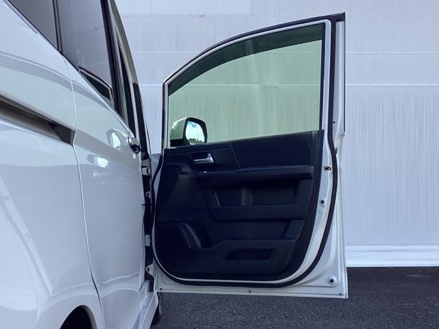 ステップワゴンスパーダ Zクールスピリット メモリーナビ リアカメラ ETC バックカメ キーフリー ナビTV 横滑防止 記録簿付き DVD視聴可能 フルオートエアコン パワーウインドウ Aクルーズ 三列シート 運転席エアバック パワステ(25枚目)