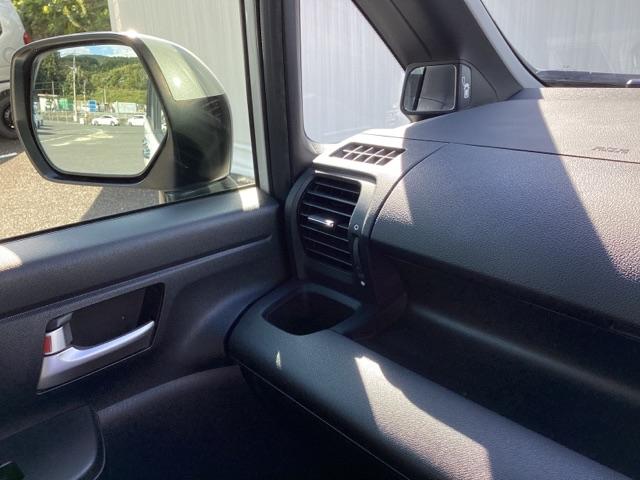 ステップワゴンスパーダ Zクールスピリット メモリーナビ リアカメラ ETC バックカメ キーフリー ナビTV 横滑防止 記録簿付き DVD視聴可能 フルオートエアコン パワーウインドウ Aクルーズ 三列シート 運転席エアバック パワステ(30枚目)