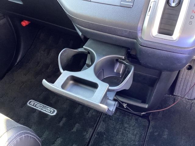 ステップワゴンスパーダ Zクールスピリット メモリーナビ リアカメラ ETC バックカメ キーフリー ナビTV 横滑防止 記録簿付き DVD視聴可能 フルオートエアコン パワーウインドウ Aクルーズ 三列シート 運転席エアバック パワステ(32枚目)