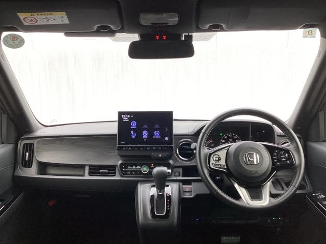 Ｎ－ＯＮＥ プレミアム　純正ナビ　フルセグ　リアカメラ　ＵＳＢポート　禁煙　衝突軽減　ＤＶＤ再生　ＥＳＣ　コーナーセンサー　ＬＥＤ　シ－トヒ－タ－　バックカメラ　カーテンエアバック　ナビＴＶ　スマートキー　ＡＡＣ　ＥＴＣ（3枚目）