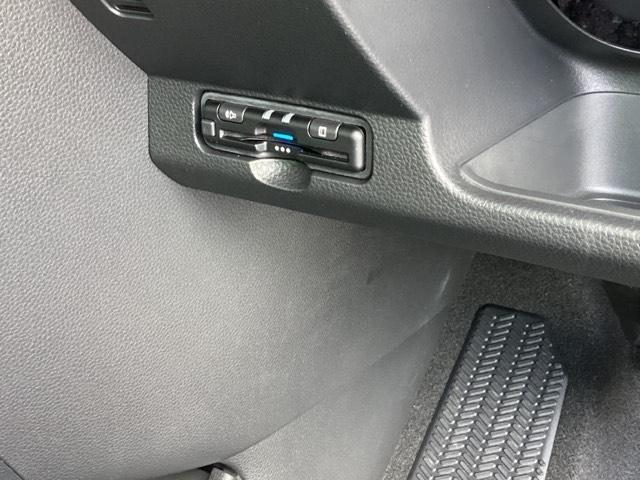 Ｎ－ＯＮＥ プレミアム　純正ナビ　フルセグ　リアカメラ　ＵＳＢポート　禁煙　衝突軽減　ＤＶＤ再生　ＥＳＣ　コーナーセンサー　ＬＥＤ　シ－トヒ－タ－　バックカメラ　カーテンエアバック　ナビＴＶ　スマートキー　ＡＡＣ　ＥＴＣ（12枚目）