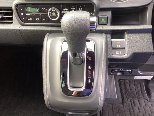 Ｎ－ＯＮＥ プレミアム　純正ナビ　フルセグ　リアカメラ　ＵＳＢポート　禁煙　衝突軽減　ＤＶＤ再生　ＥＳＣ　コーナーセンサー　ＬＥＤ　シ－トヒ－タ－　バックカメラ　カーテンエアバック　ナビＴＶ　スマートキー　ＡＡＣ　ＥＴＣ（13枚目）