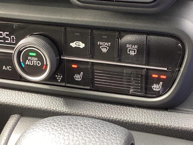 Ｎ－ＯＮＥ プレミアム　純正ナビ　フルセグ　リアカメラ　ＵＳＢポート　禁煙　衝突軽減　ＤＶＤ再生　ＥＳＣ　コーナーセンサー　ＬＥＤ　シ－トヒ－タ－　バックカメラ　カーテンエアバック　ナビＴＶ　スマートキー　ＡＡＣ　ＥＴＣ（14枚目）